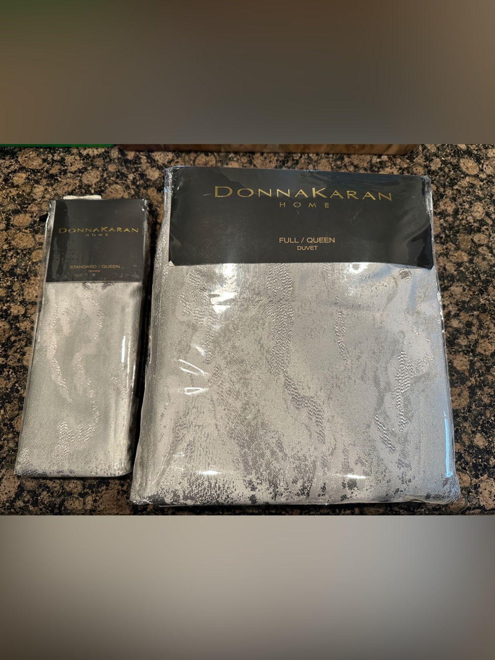 Donna Karan Home Luna Silver Gray Full/Queen Duvet Set with 1 Sham